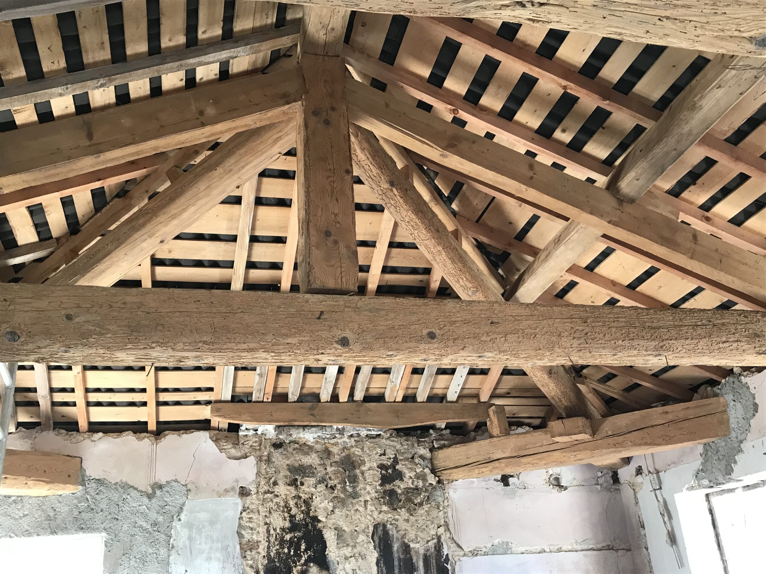 SABLAGE DE POUTRE EN BOIS À NARBONNE