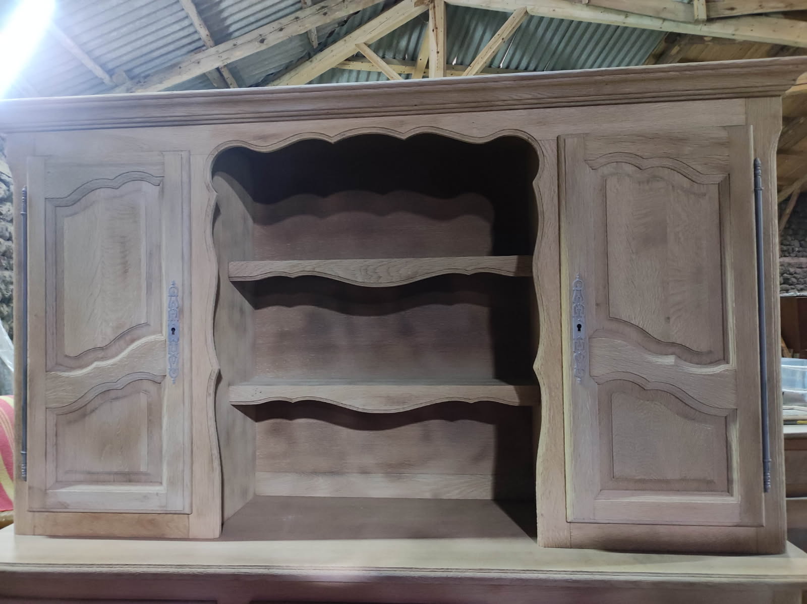 DÉCAPAGE D'UN MOBILIER EN BOIS À USSEL 43340