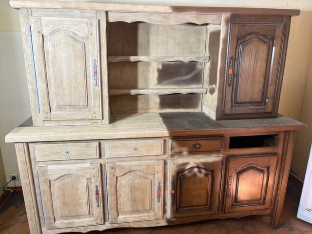 AÉEROGOMMAGE D'UN BUFFET 