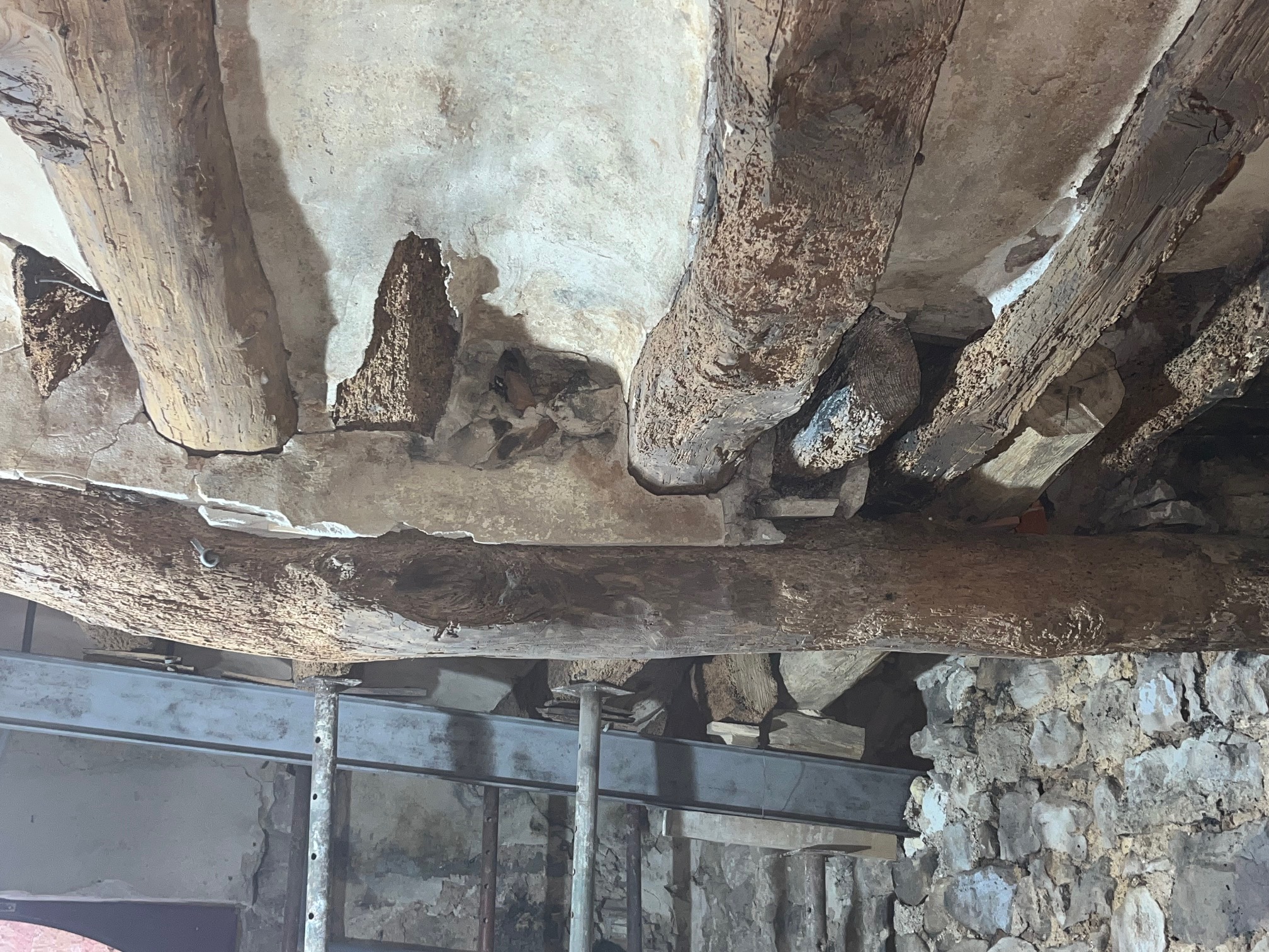 SABLAGE DE POUTRE BOIS