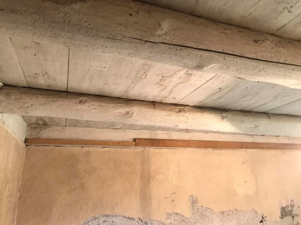 TRAVAUX DE DÉCAPAGE DE POUTRE BOIS À LANDOS ET HAUTE LOIRE