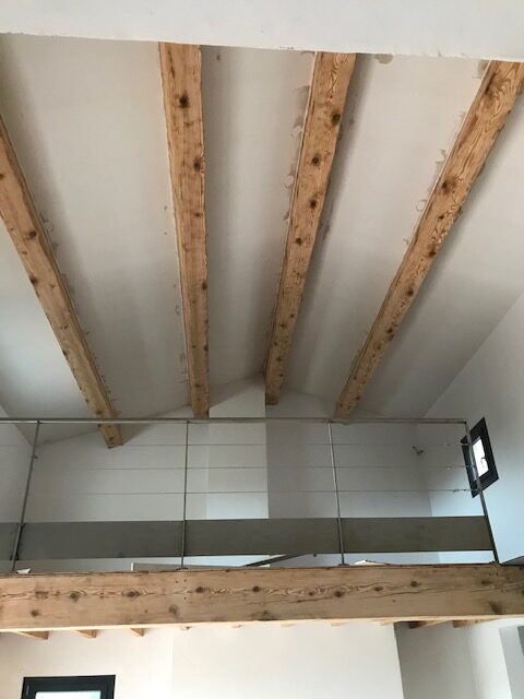 DÉCAPAGE DE POUTRE BOIS À PERPIGNAN 66000
