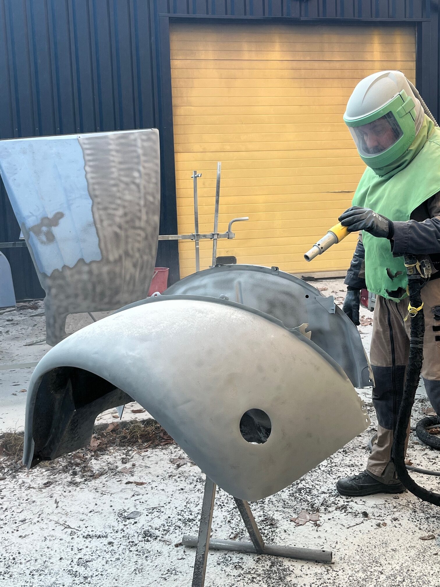 AÉROGOMMAGE D'AILE DE 2CV