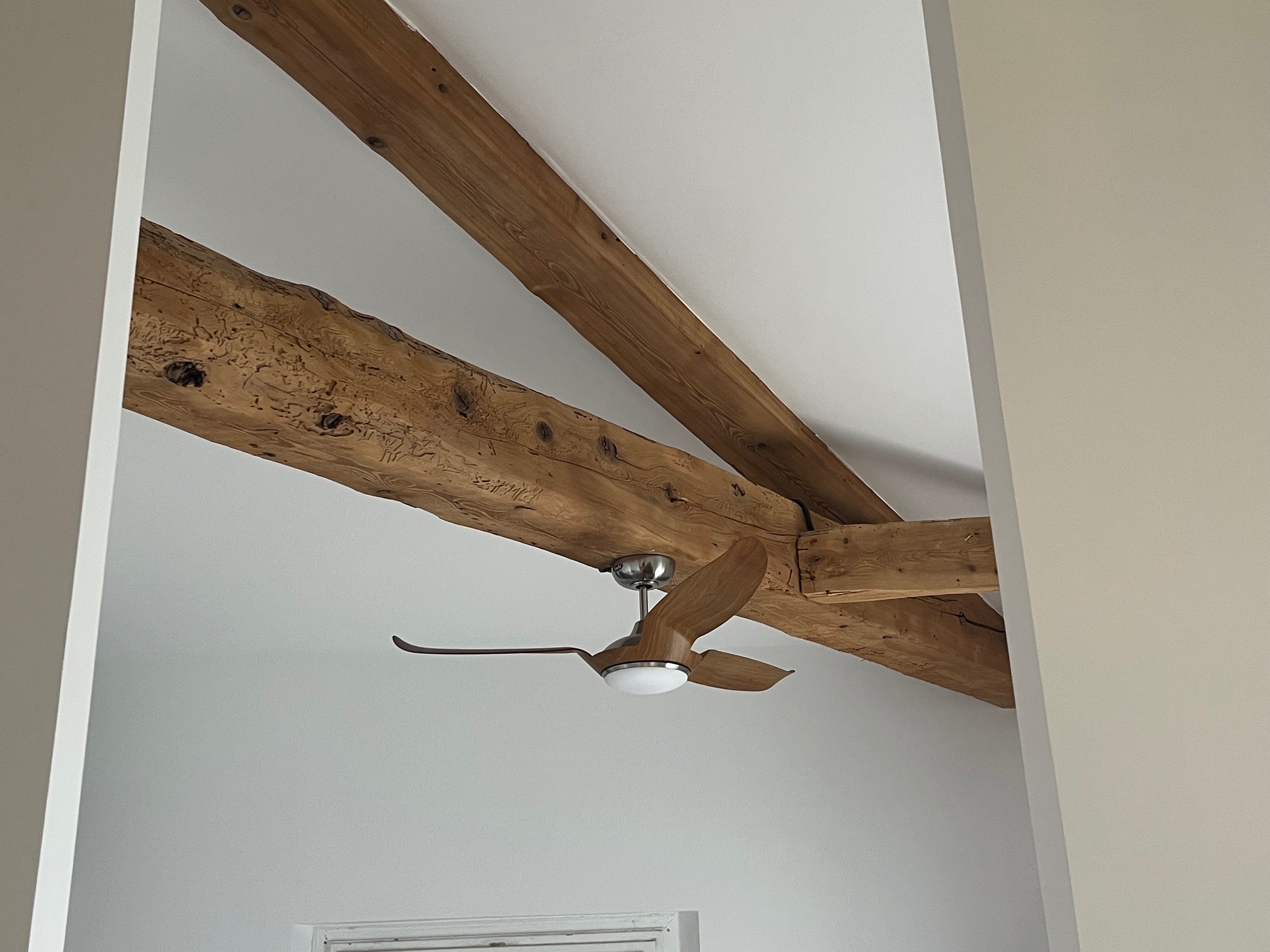 AÉROGOMMAGE DE POUTRE BOIS À NARBONNE ET SA RÉGION