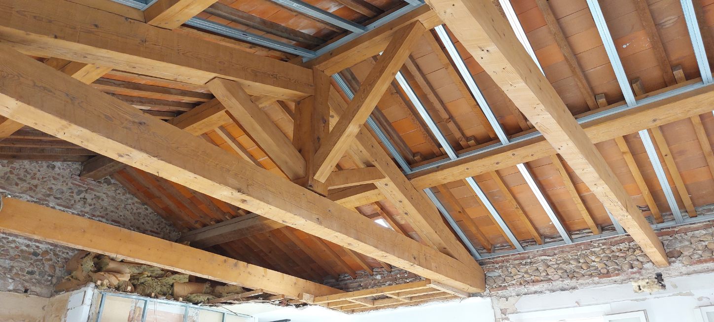 AÉROGOMMAGE DE POUTREBOIS À PERPIGNAN