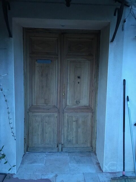 PORTE D'ENTRÉE DÉCAPÉ