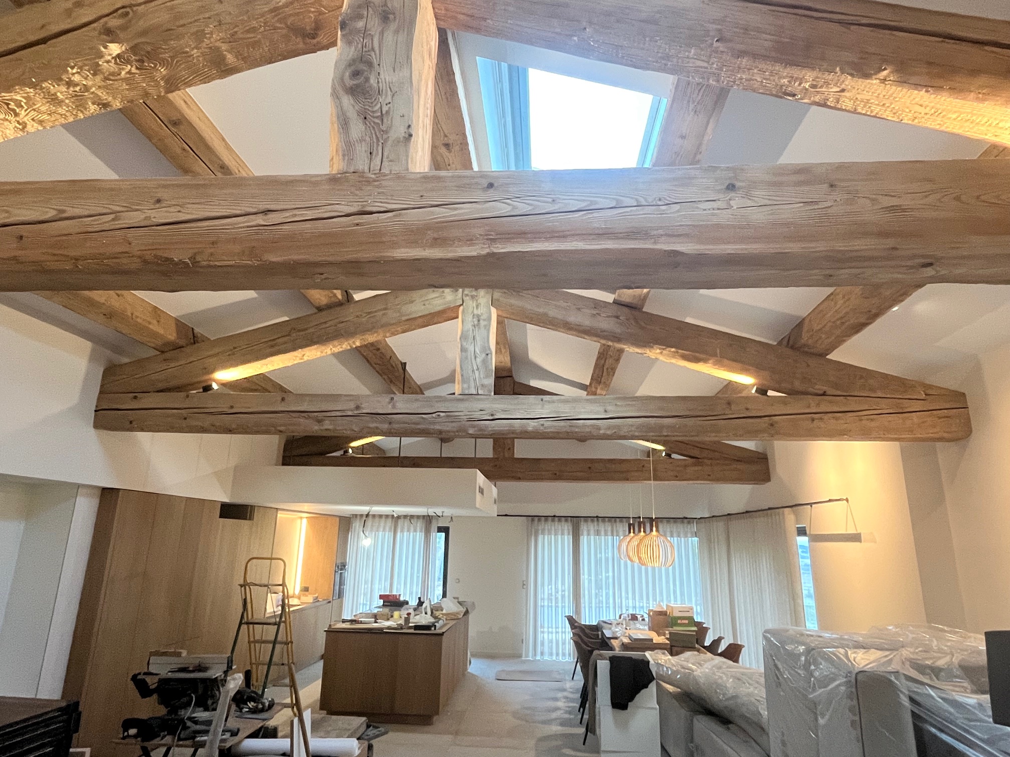 AÉROGOMMAGE DE POUTRE BOIS À MONTPELLIER