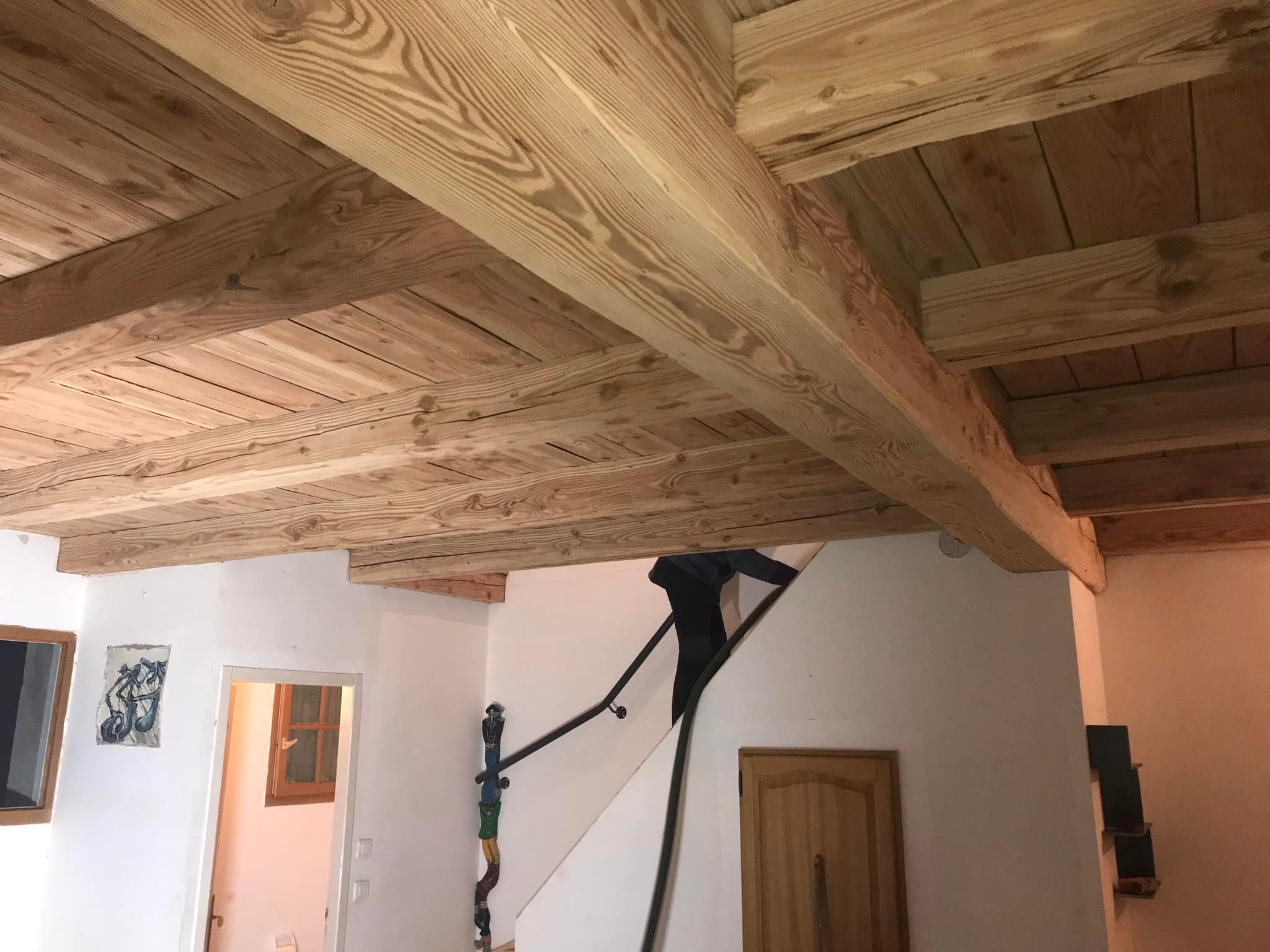 AÉROGOMMAGE D'UN PLANCHER EN BOIS AU PUY-EN-VELAY 43000