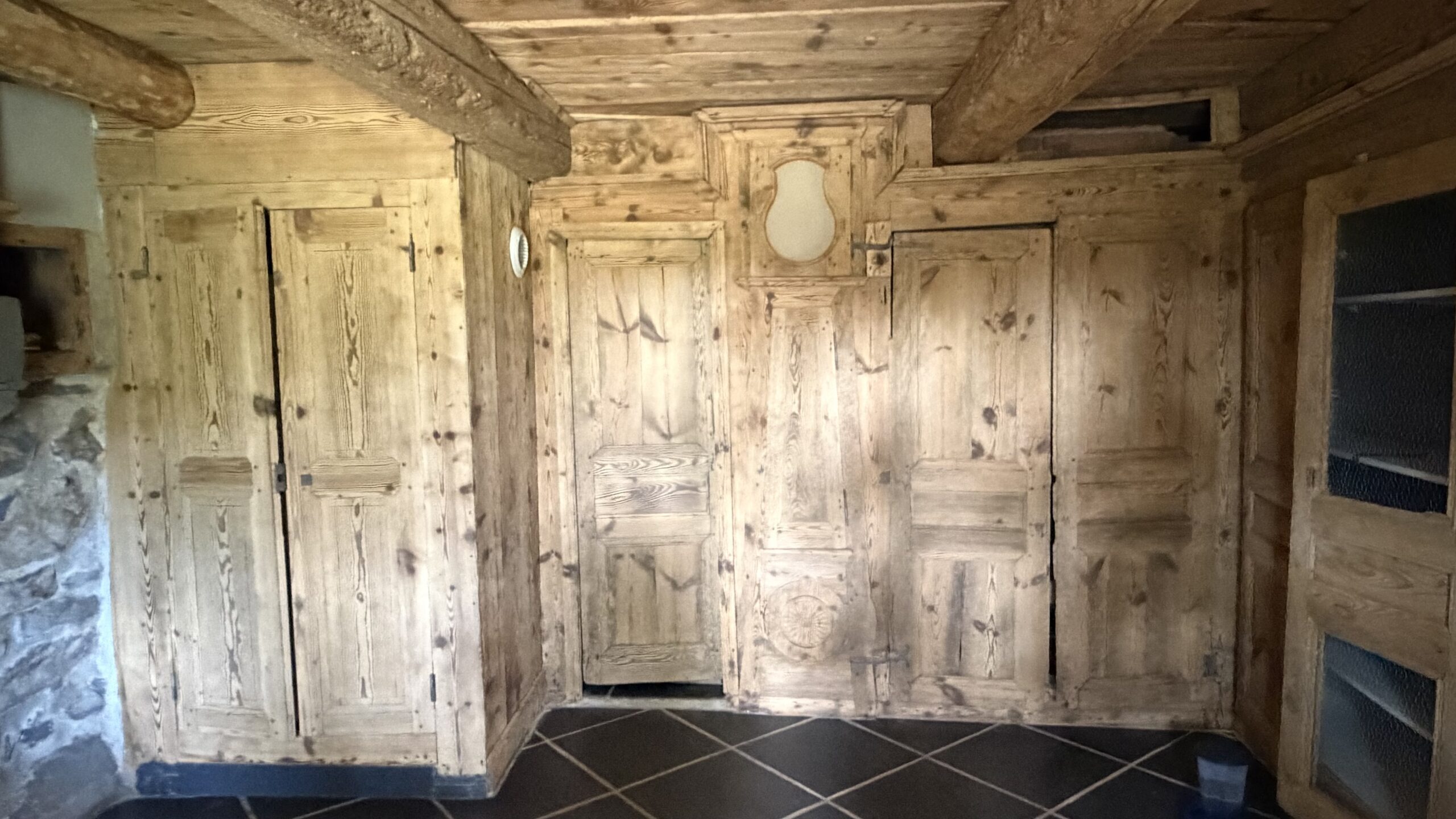 Travaux aérogommage de boiserie intérieure armoire, porte à Yssingeaux 43
