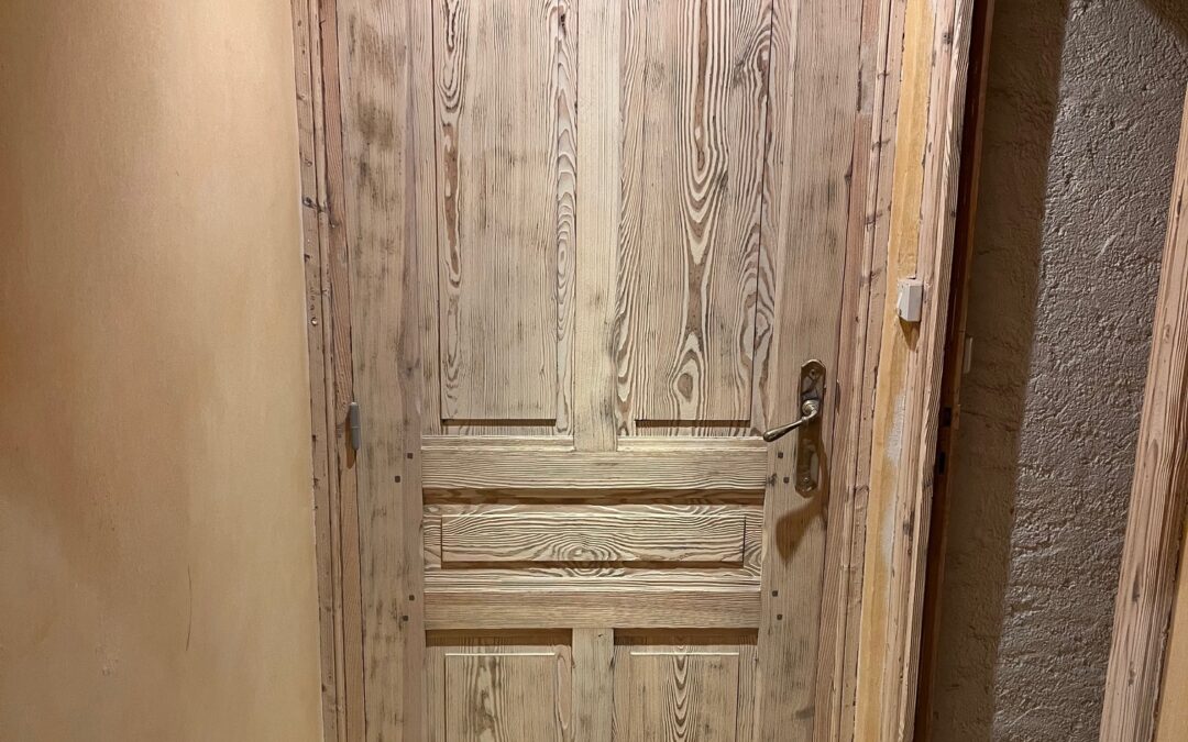 AÉROGOMMAGE DE PORTE EN BOIS EN HAUTE-LOIRE